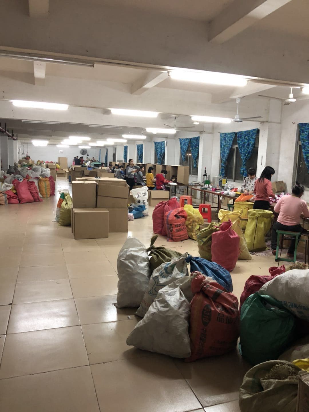 Packing floor